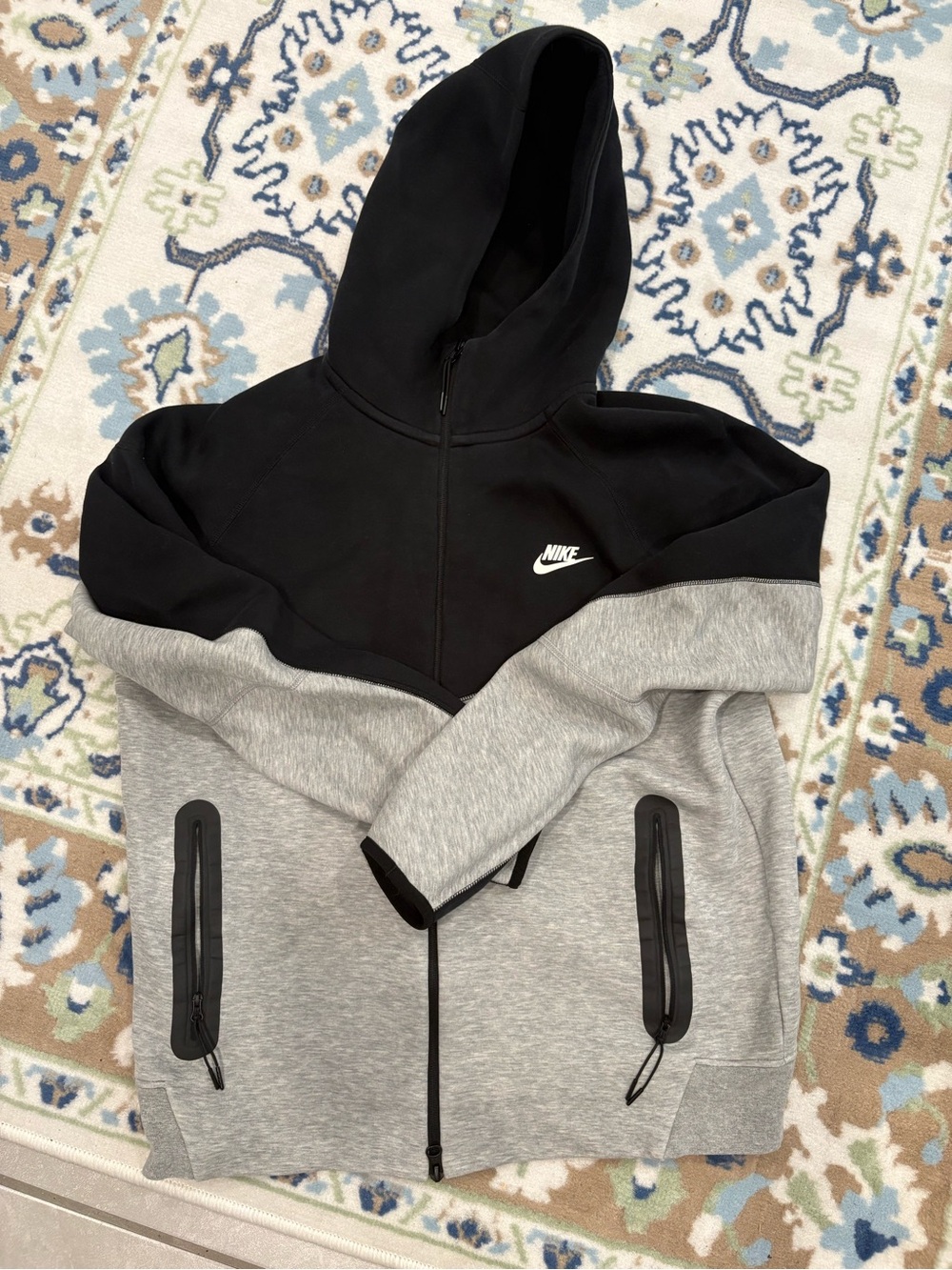 Nike Tech Black + Grey Full Zip Mens Jacket, Size Large